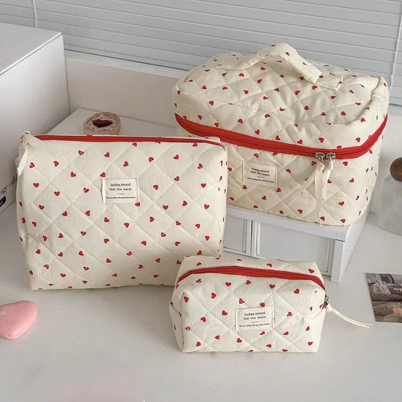 Ladies Zipper Quilting Make Up Bag Cosmetic Bag for Women Fashion Ins Heart Makeup Bag Pouch Small Large Toiletry Handbag Case