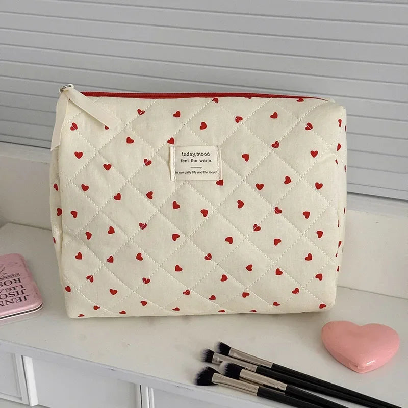 Ladies Zipper Quilting Make Up Bag Cosmetic Bag for Women Fashion Ins Heart Makeup Bag Pouch Small Large Toiletry Handbag Case