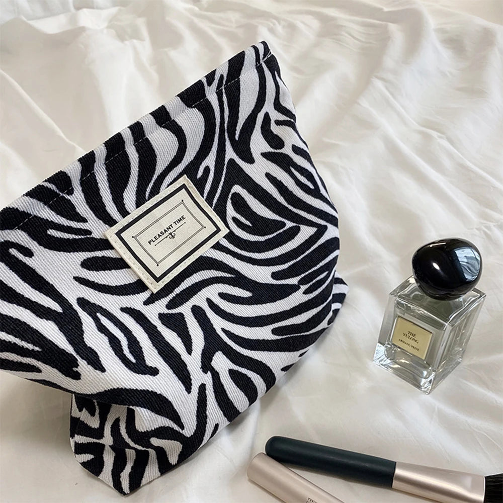 Fashion leopard print zebra print makeup bag, wash bag, women's handbag, hand-held bag, convenient large capacity storagebag-A-D