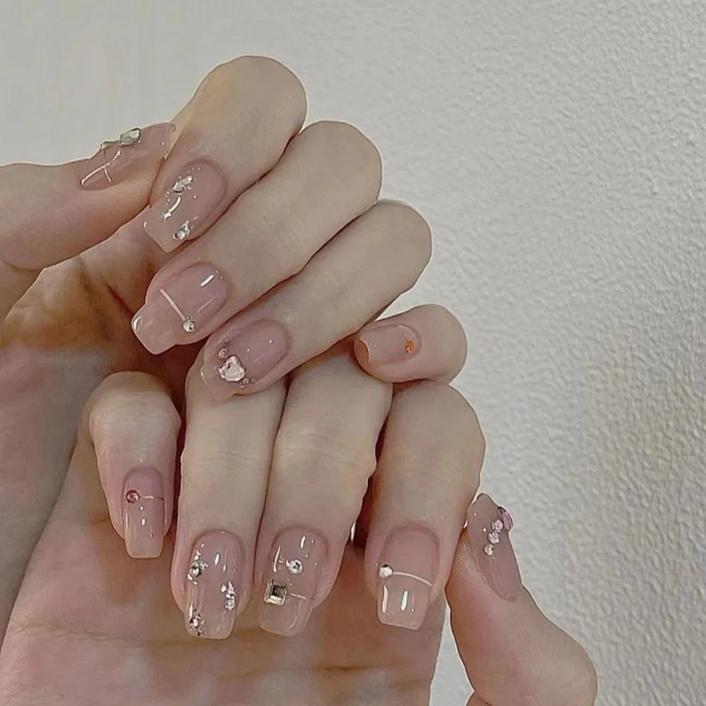24Pcs Short Square Head False Nails White Line Rhinestone Design Full Cover Nails Tips for Woman Detachable Press on Fake Nails