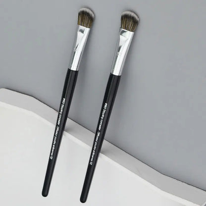 52# Facial Concealer Makeup Brushes Flat Head Nose Shadow Brush Quality Professional Beauty Makeup Tool Supplies Wholesale