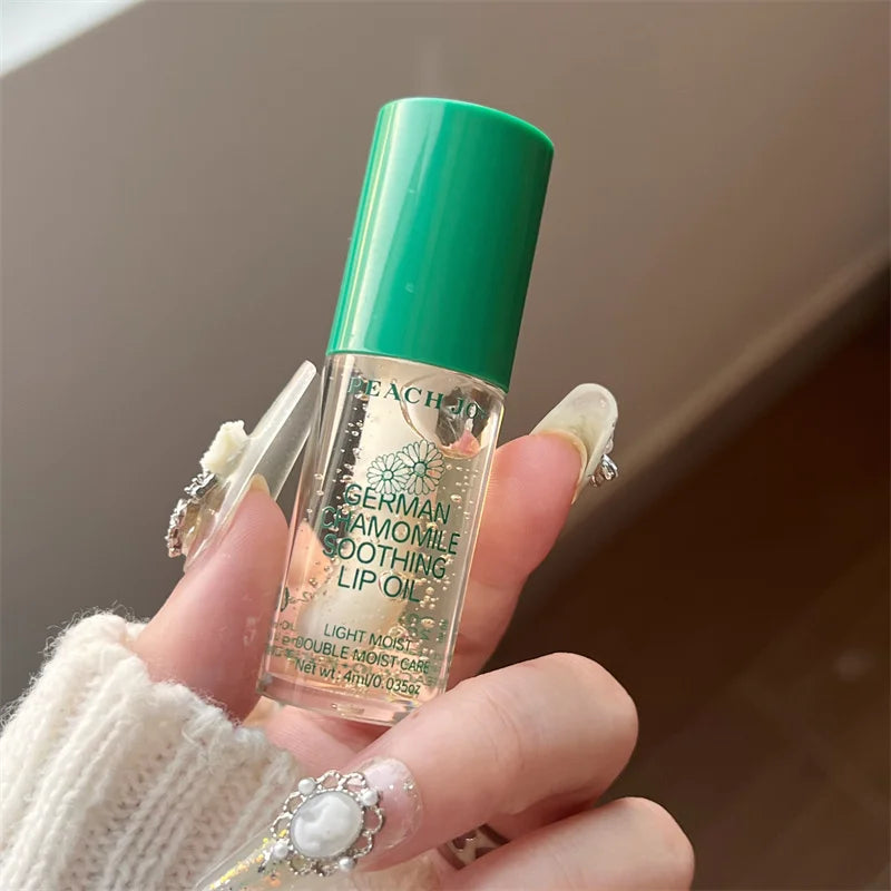 German chamomile lip oil, lightweight and moisturizing, double moisturizing and caring for lips, autumn and winter lip care