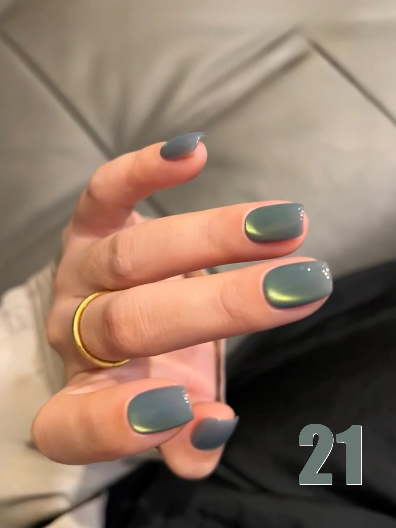 10ML 1-21PCS 2025 Autumn New Emerald Green Magnet Cat's Eye Gel Nail Polish Green Whitening Glass Bead Cat Eye Nail Polish
