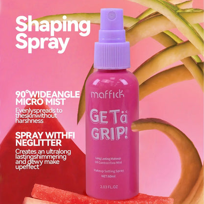 Watermelon flavor make-up spray-oil sustained, waterproof and quick-dry, to create a perfect make-up make-up spray