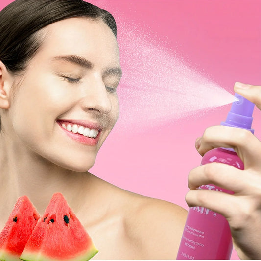 Watermelon flavor make-up spray-oil sustained, waterproof and quick-dry, to create a perfect make-up make-up spray