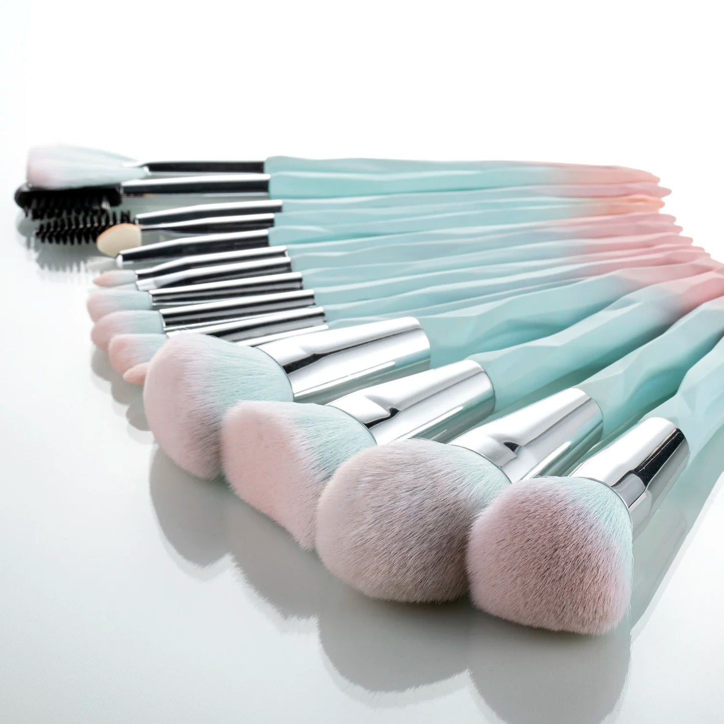 15pcs Premium Makeup Brush Loose Brush Blush Brush Foundation Brush Eyeshadow Eyeliner Brush Full Set Of Professional MakeupTool