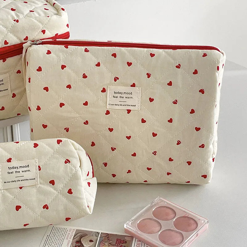 Ladies Zipper Quilting Make Up Bag Cosmetic Bag for Women Fashion Ins Heart Makeup Bag Pouch Small Large Toiletry Handbag Case