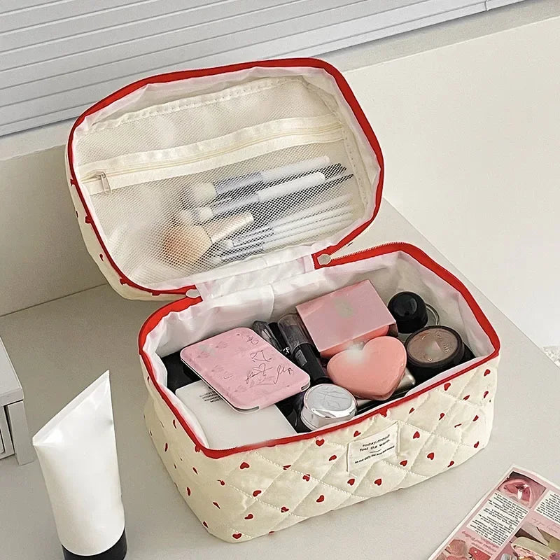 Ladies Zipper Quilting Make Up Bag Cosmetic Bag for Women Fashion Ins Heart Makeup Bag Pouch Small Large Toiletry Handbag Case