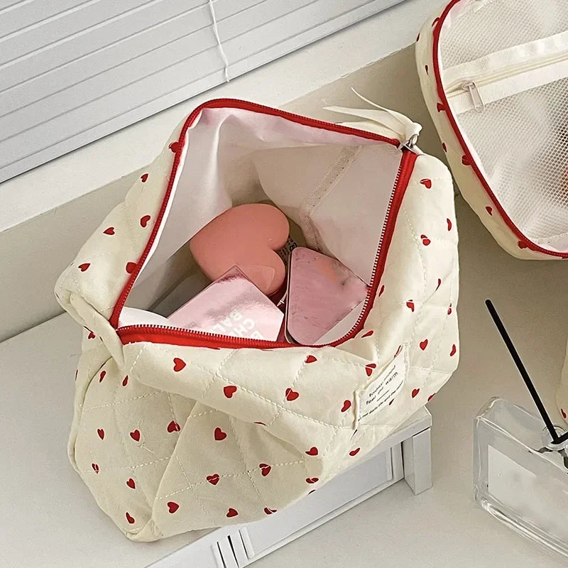 Ladies Zipper Quilting Make Up Bag Cosmetic Bag for Women Fashion Ins Heart Makeup Bag Pouch Small Large Toiletry Handbag Case